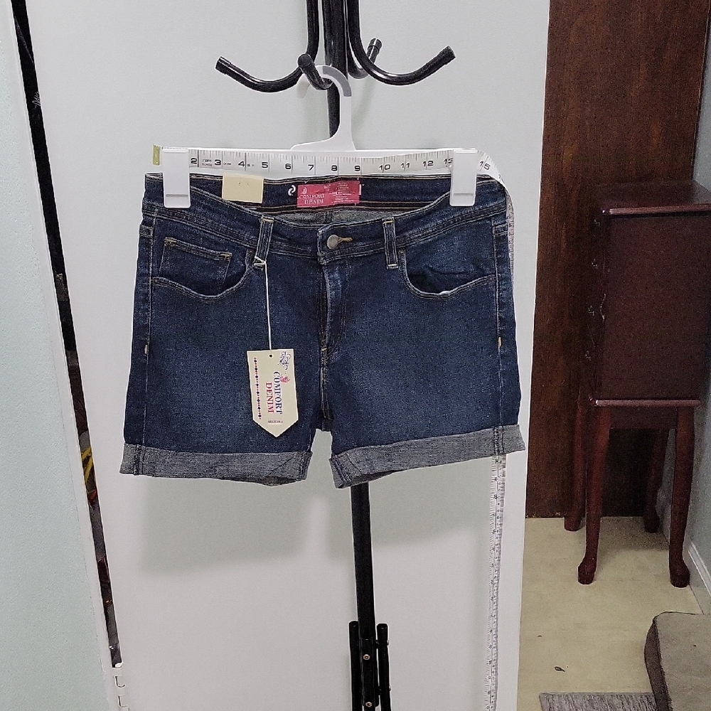 Blue Jean Shorts with Cuffed Hem and Mid-Rise Fit